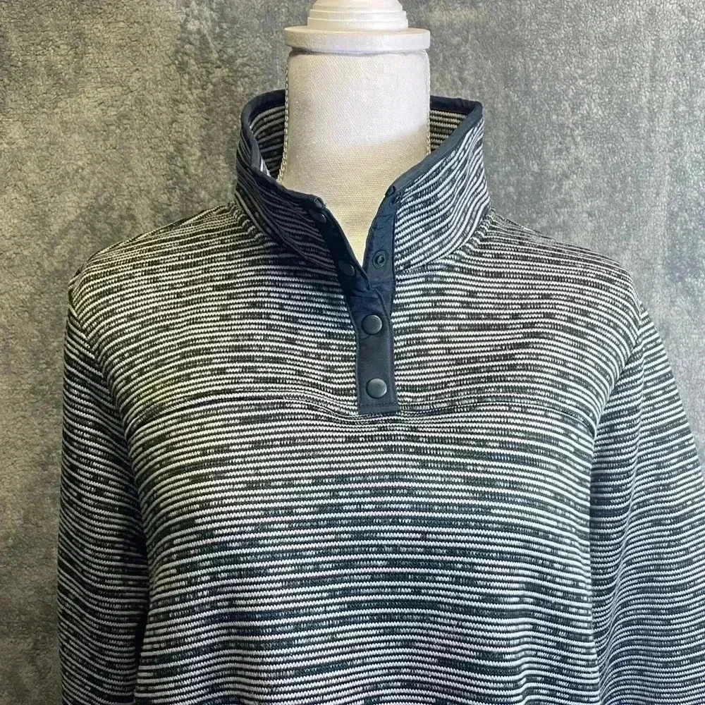St Johns Bay Petite women’s 1/4‎ snap pull over size PXL